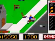 Paperboy sur Atari ST : livrer le journal à vélo dans la banlieue américaine